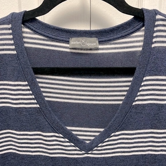 🤍 Market & Spruce V-Neck 3/4 Sleeve Tee Striped Navy Blue Size Small 🤍 - Picture 4 of 5